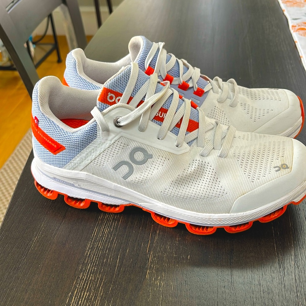 On Cloudsurfer sneaker